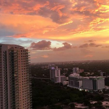 Lyx Suites At One Broadway In Brickell Miami Eksteriør billede