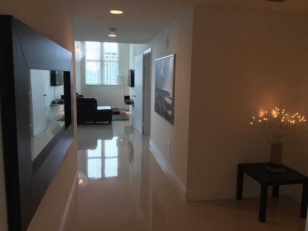 Lyx Suites At One Broadway In Brickell Miami Eksteriør billede