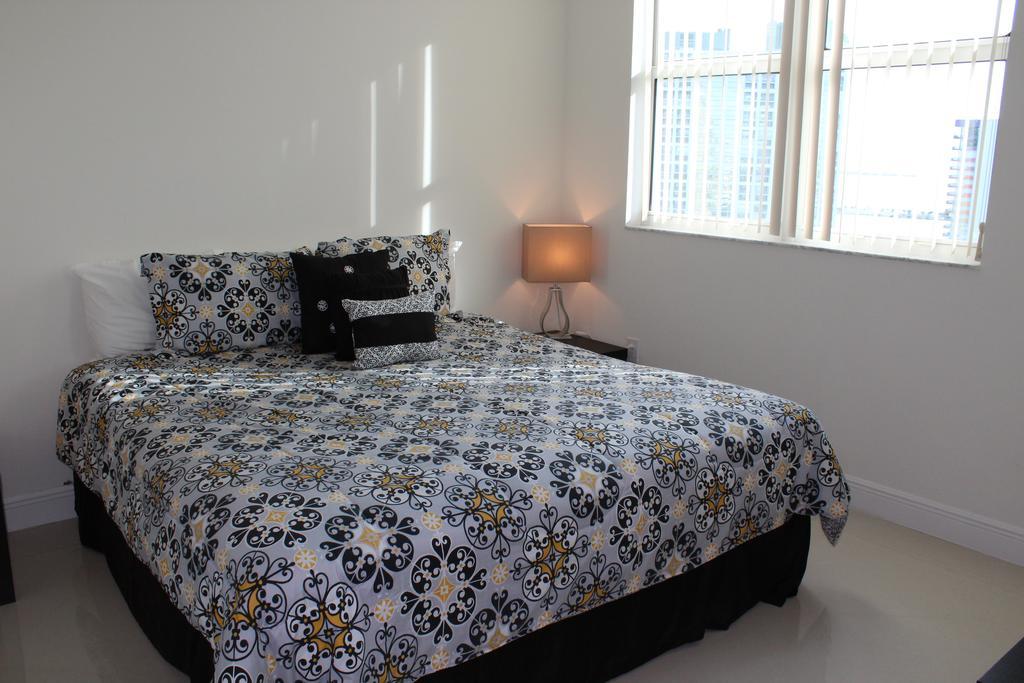 Lyx Suites At One Broadway In Brickell Miami Værelse billede