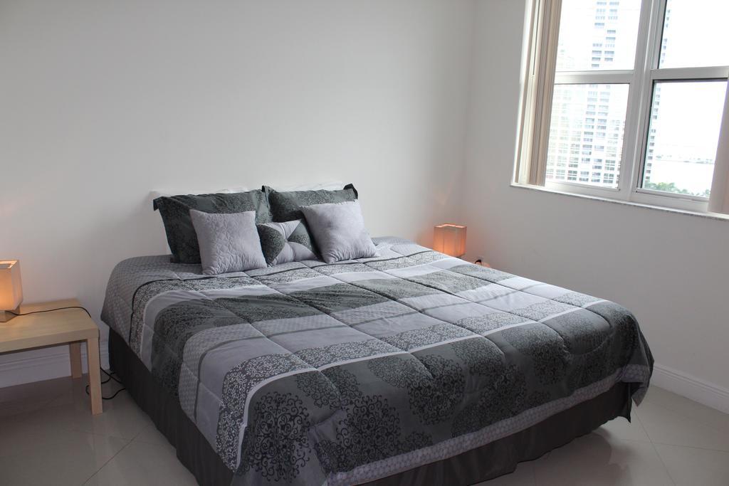 Lyx Suites At One Broadway In Brickell Miami Værelse billede