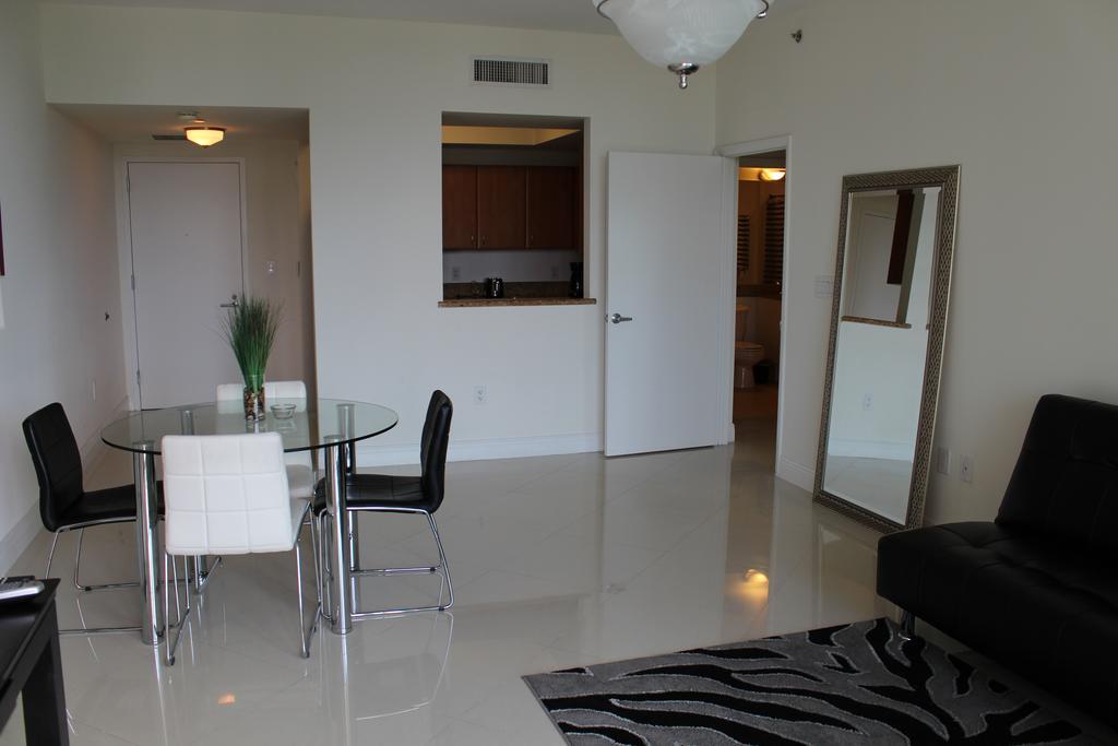 Lyx Suites At One Broadway In Brickell Miami Værelse billede