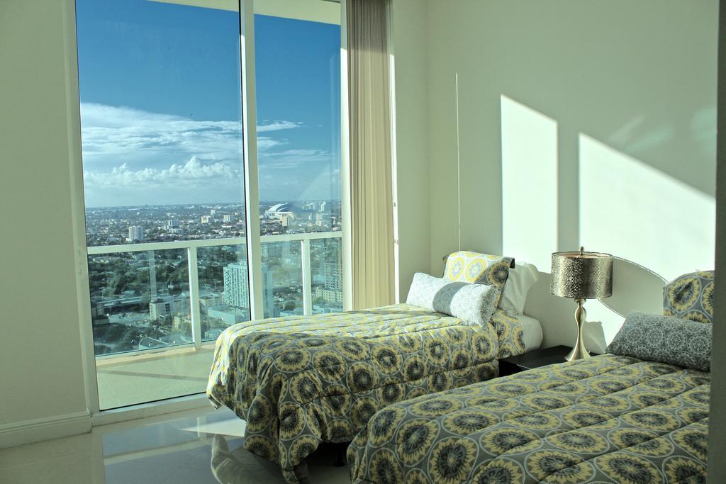 Lyx Suites At One Broadway In Brickell Miami Eksteriør billede