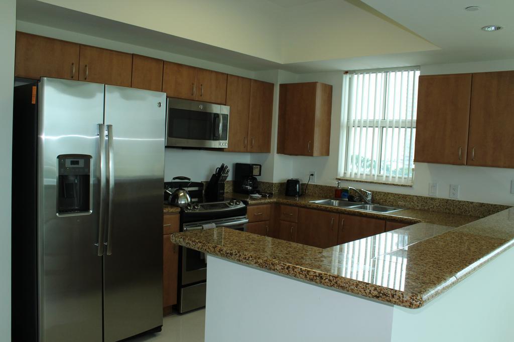 Lyx Suites At One Broadway In Brickell Miami Eksteriør billede